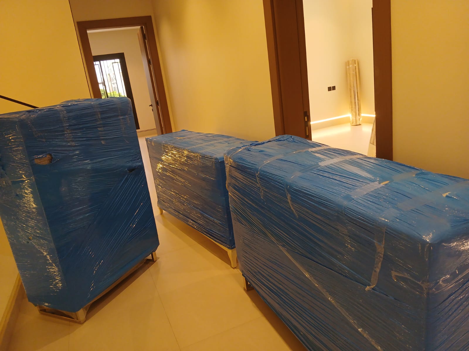 سيارة نقل عفش في طريقها من الطائف